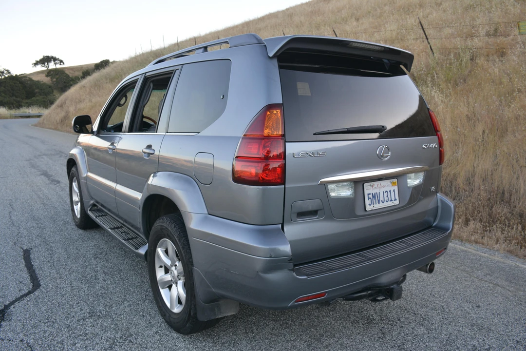 2005 Lexus GX 1st Gen - Image 14 of 31
