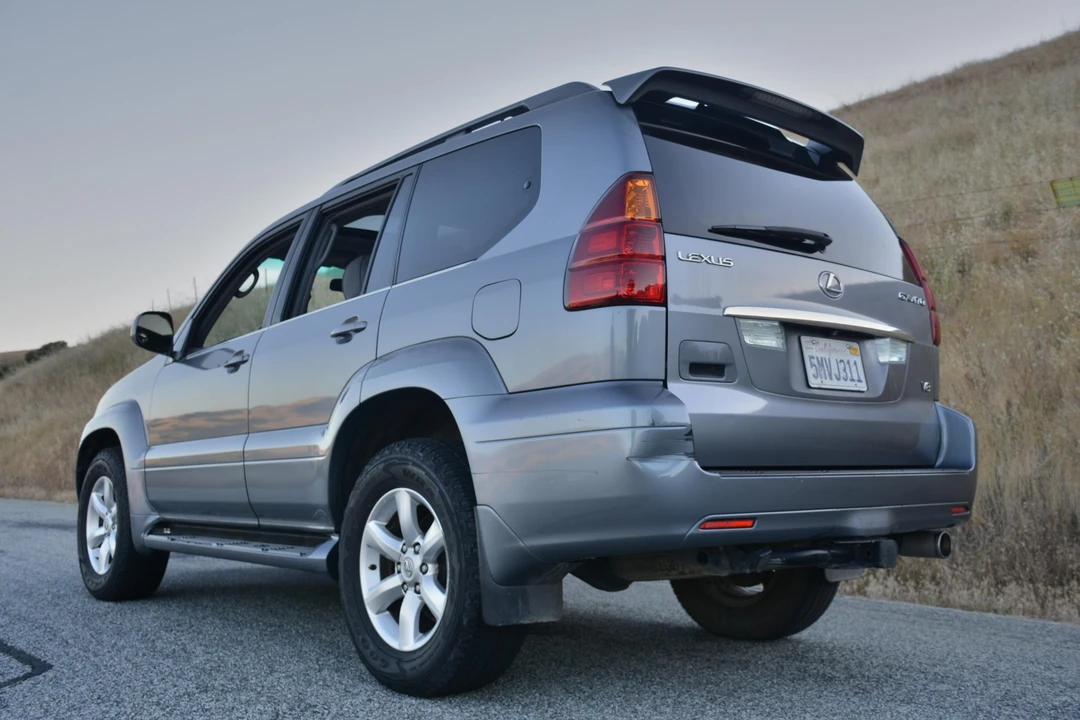 2005 Lexus GX 1st Gen - Image 13 of 31