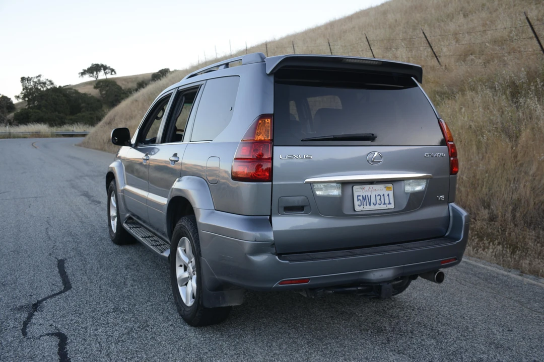 2005 Lexus GX 1st Gen - Image 16 of 31