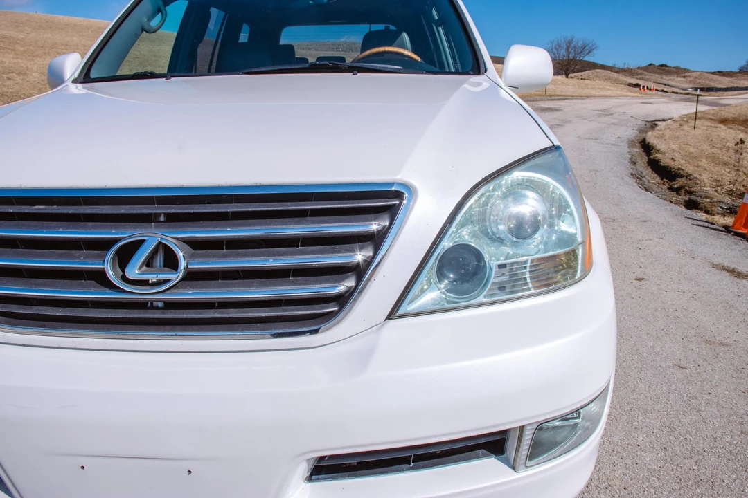 2005 Lexus GX 1st Gen - Image 19 of 31