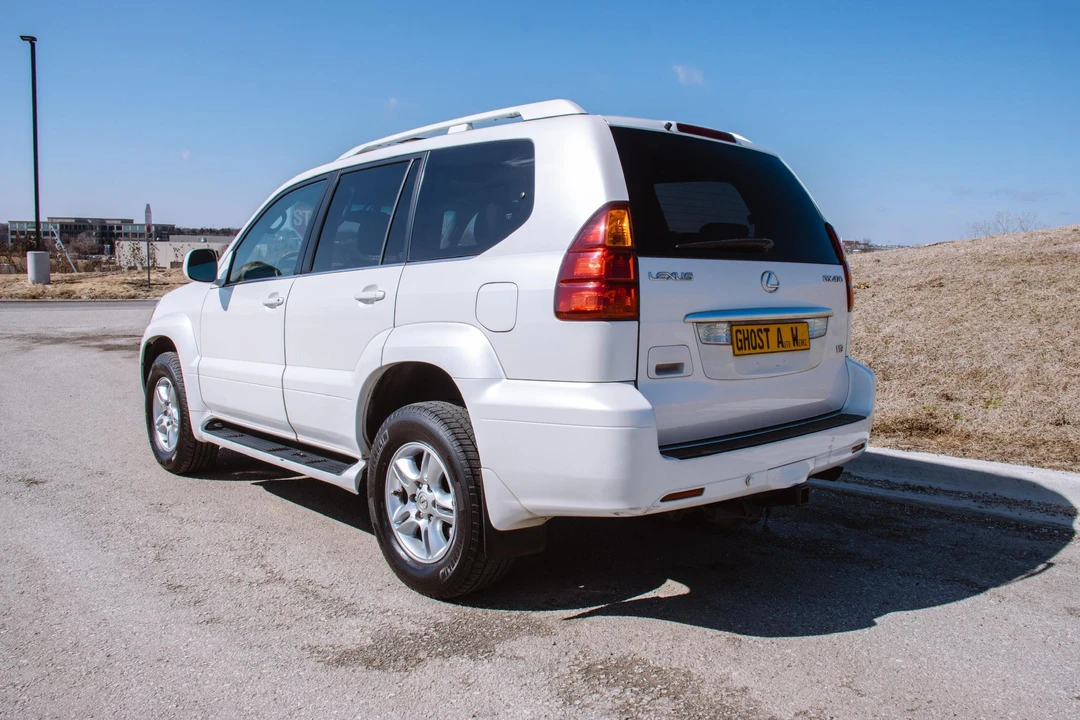 2005 Lexus GX 1st Gen - Image 11 of 31
