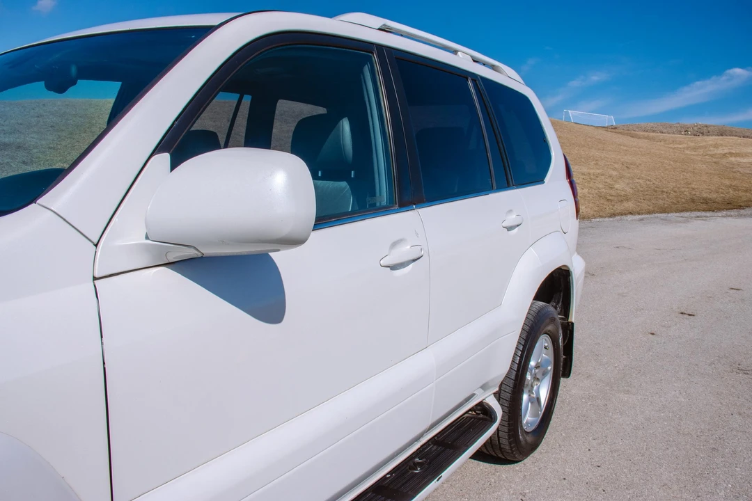 2005 Lexus GX 1st Gen - Image 27 of 31