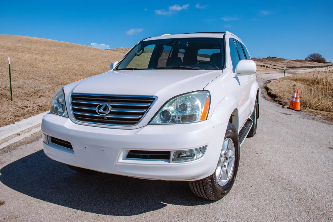 2005 Lexus GX 1st Gen - Image 8 of 31