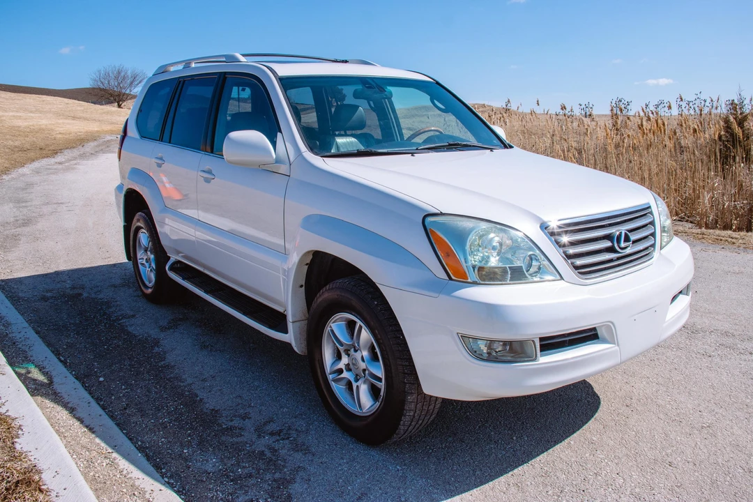 2005 Lexus GX 1st Gen - Image 13 of 31