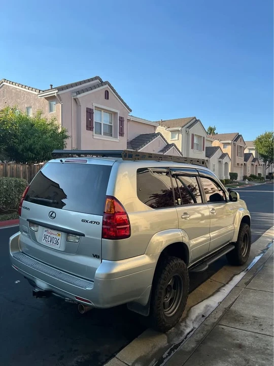 2005 Lexus GX 1st Gen - Image 2 of 6