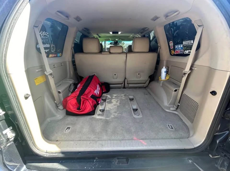 2005 Lexus GX 1st Gen - Image 7 of 14