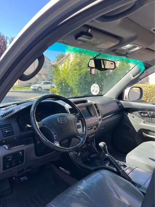 2005 Lexus GX 1st Gen - Image 4 of 6