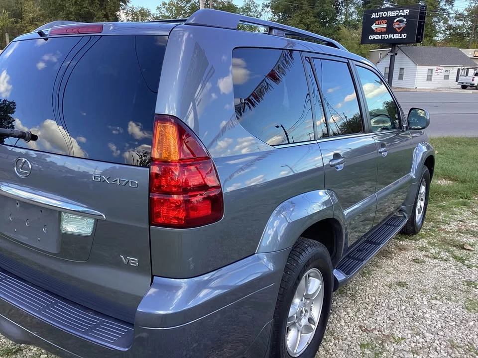 2005 Lexus GX 2nd Gen - Image 2 of 18