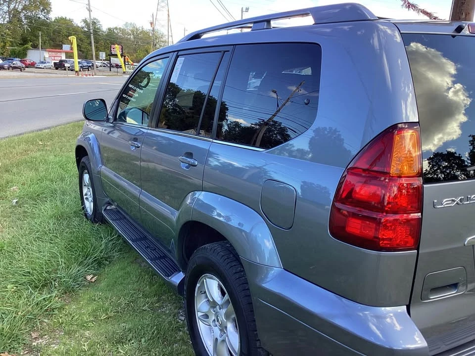 2005 Lexus GX 2nd Gen - Image 4 of 18