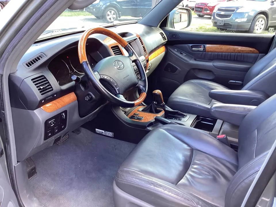 2005 Lexus GX 2nd Gen - Image 12 of 18