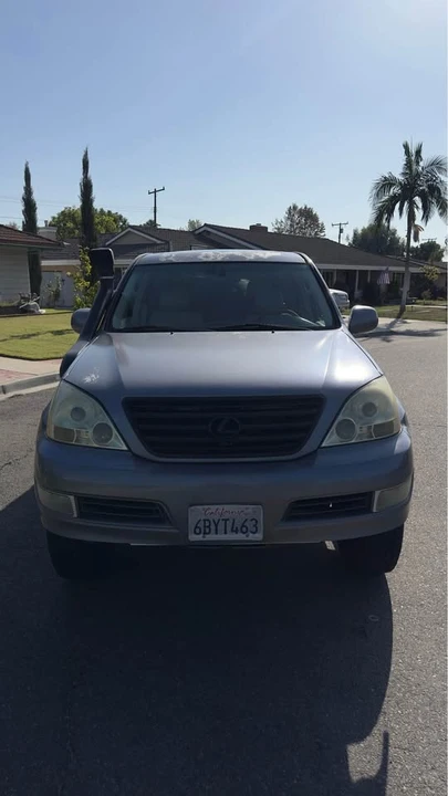 2005 Lexus GX 1st Gen - Image 5 of 10