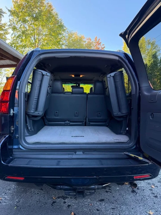 2005 Lexus GX 1st Gen - Image 11 of 16
