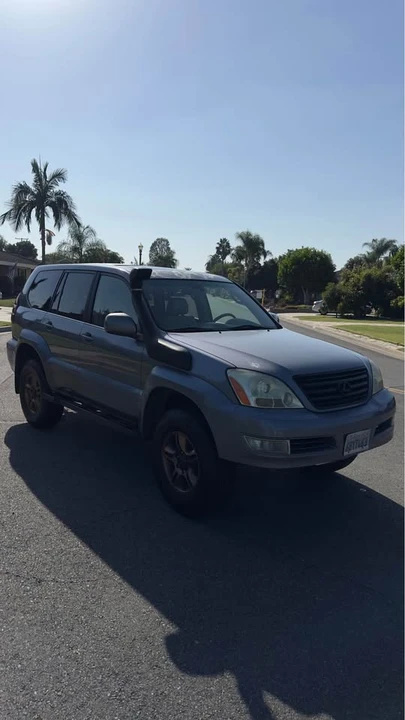2005 Lexus GX 1st Gen - Image 4 of 10