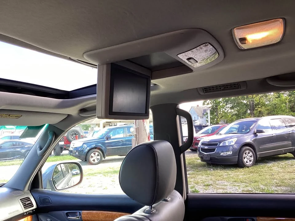 2005 Lexus GX 2nd Gen - Image 11 of 18