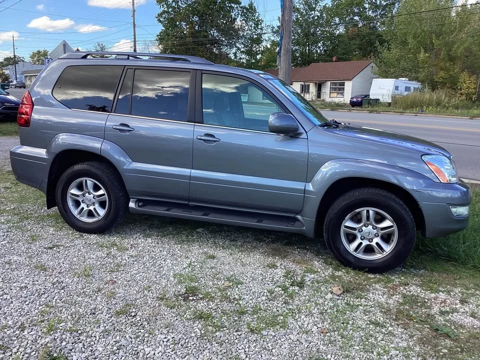 2005 Lexus GX 1st Gen - Image 2 of 20