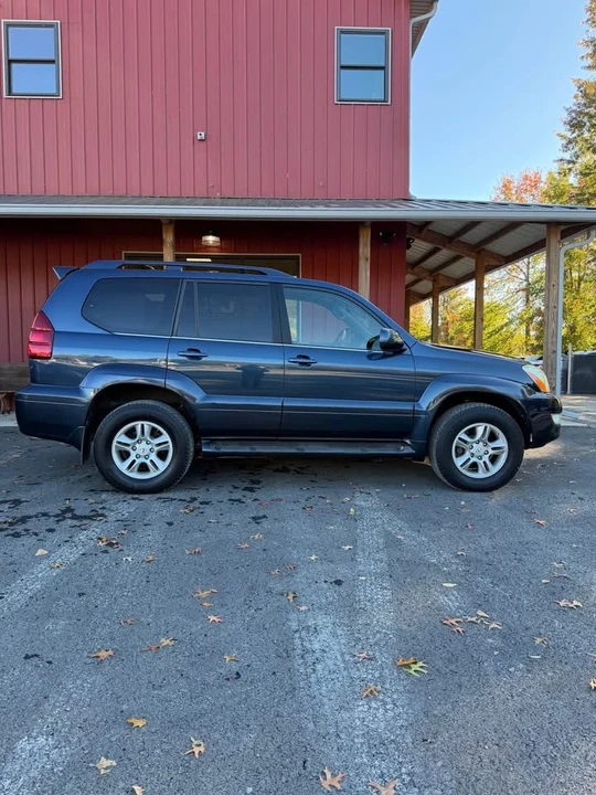 2005 Lexus GX 1st Gen - Image 5 of 16