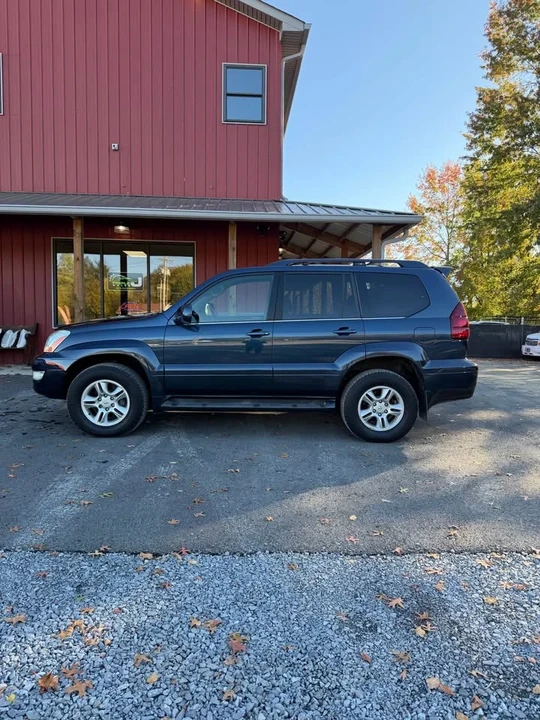 2005 Lexus GX 1st Gen - Image 3 of 16