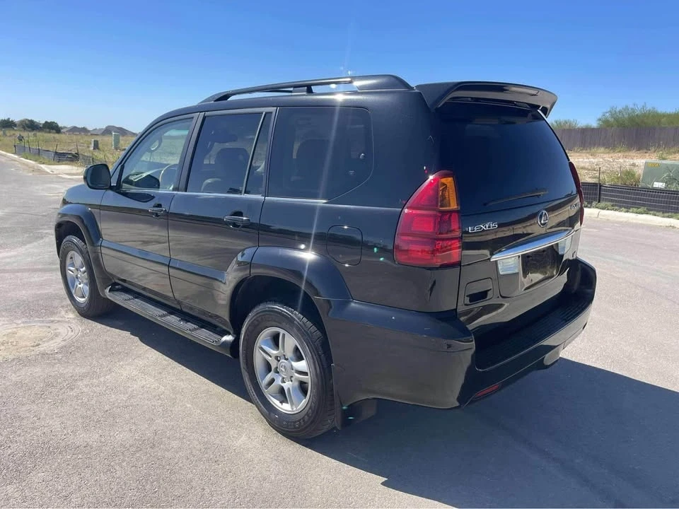 2005 Lexus GX 1st Gen - Image 2 of 12