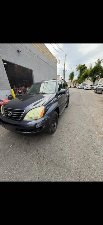 2005 Lexus GX 1st Gen - Image 3 of 4