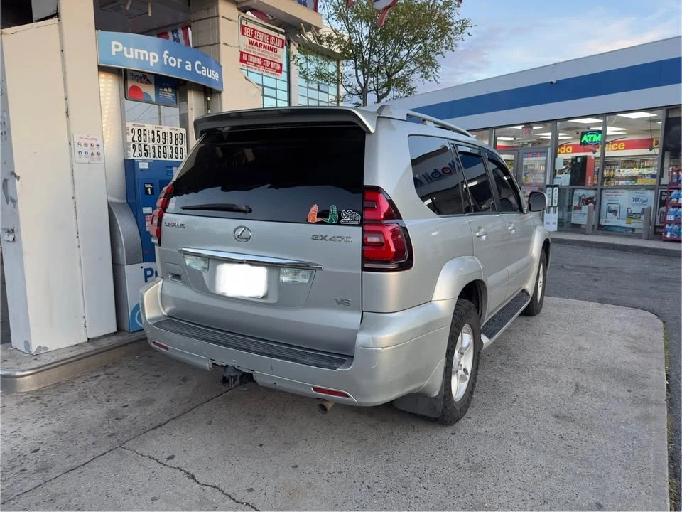 2005 Lexus GX 2nd Gen - Image 2 of 6