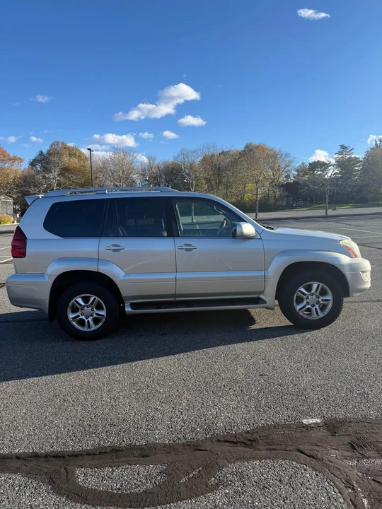 2005 Lexus GX 1st Gen - Image 6 of 14