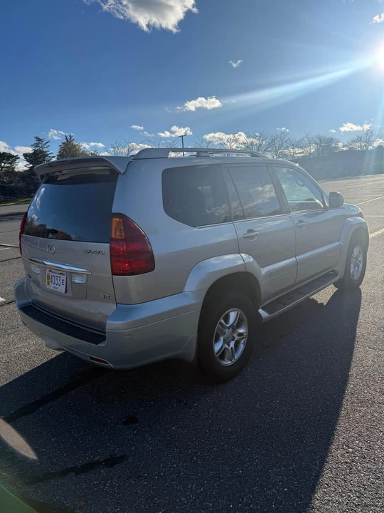2005 Lexus GX 1st Gen - Image 5 of 14