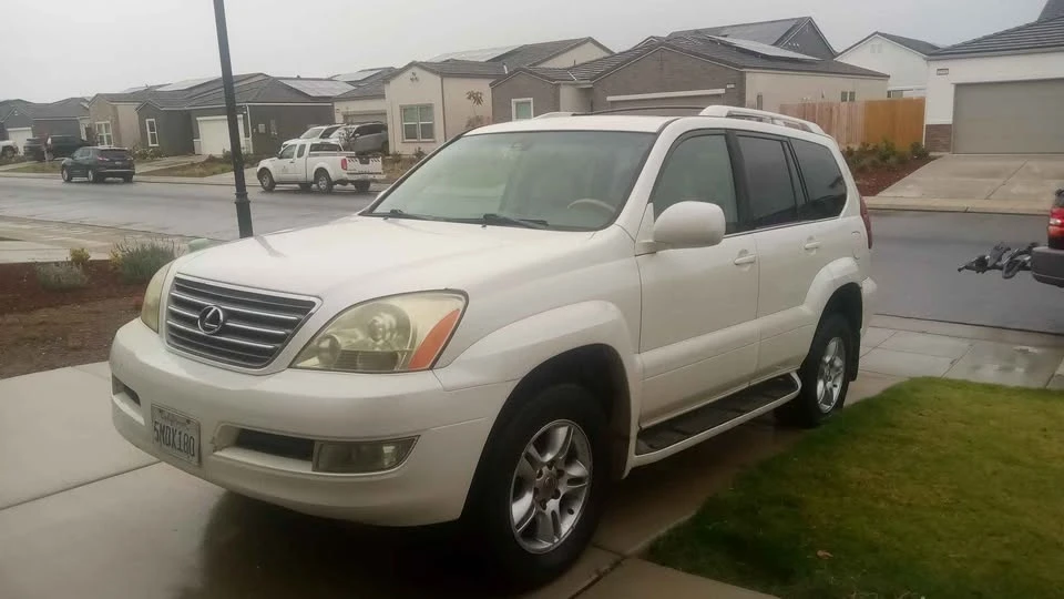 2005 Lexus GX 1st Gen - Image 4 of 13