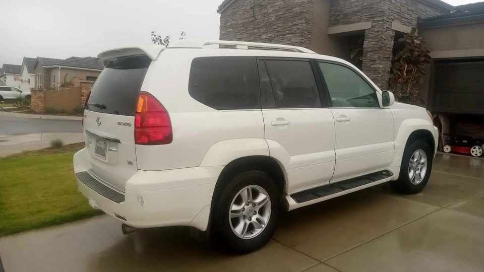 2005 Lexus GX 1st Gen - Image 3 of 13