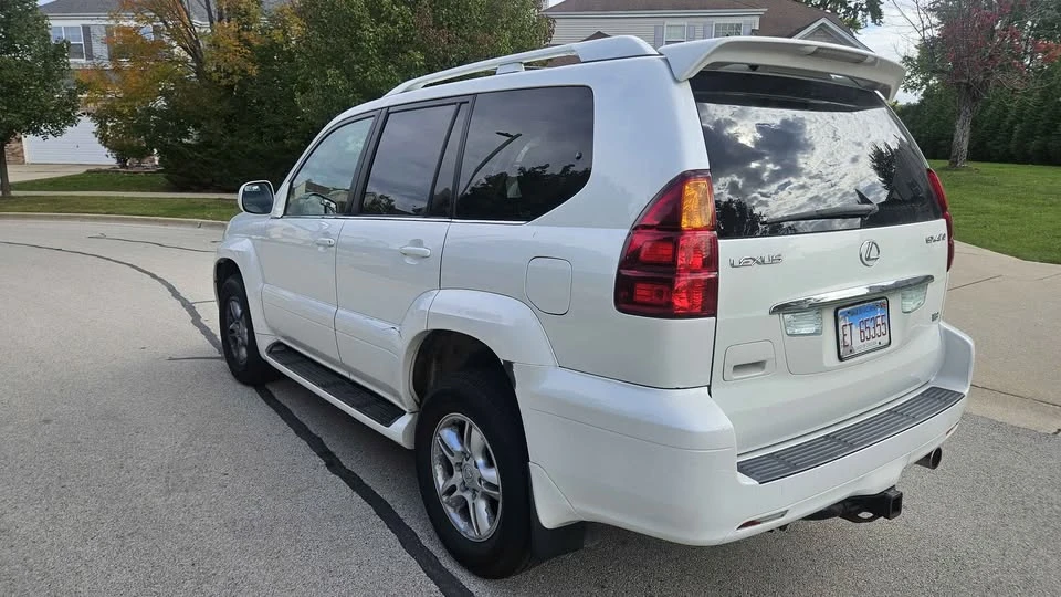 2005 Lexus GX 1st Gen - Image 6 of 10