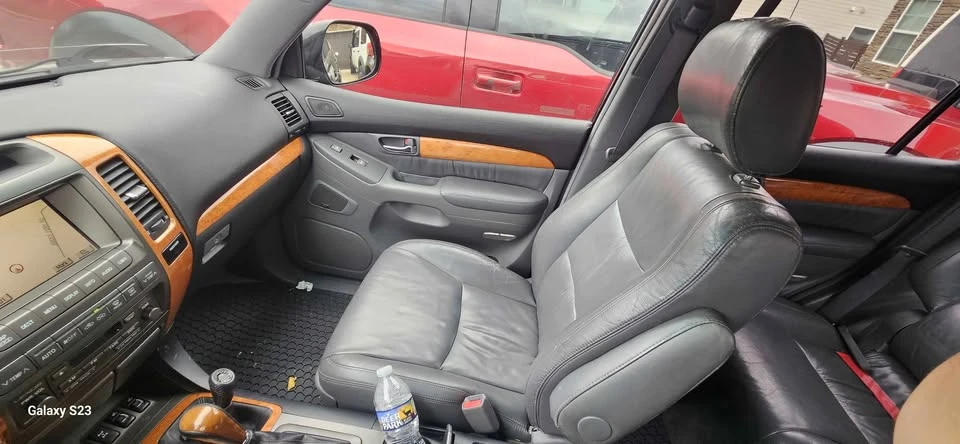 2005 Lexus GX 1st Gen - Image 6 of 11