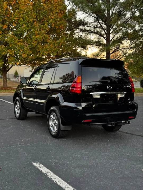 2005 Lexus GX 1st Gen - Image 5 of 19