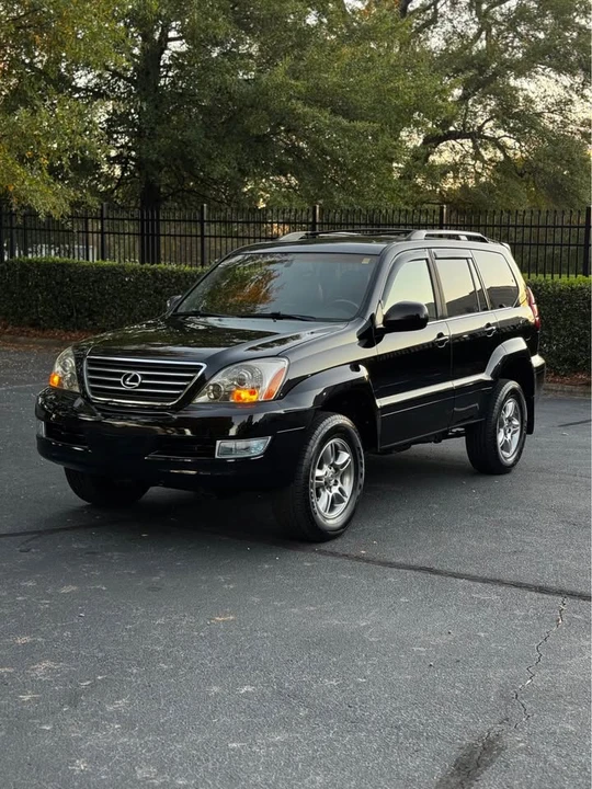 2005 Lexus GX 1st Gen - Image 3 of 19