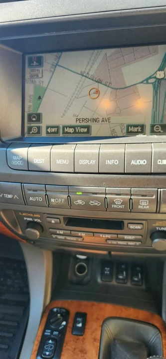 2005 Lexus GX 1st Gen - Image 17 of 19