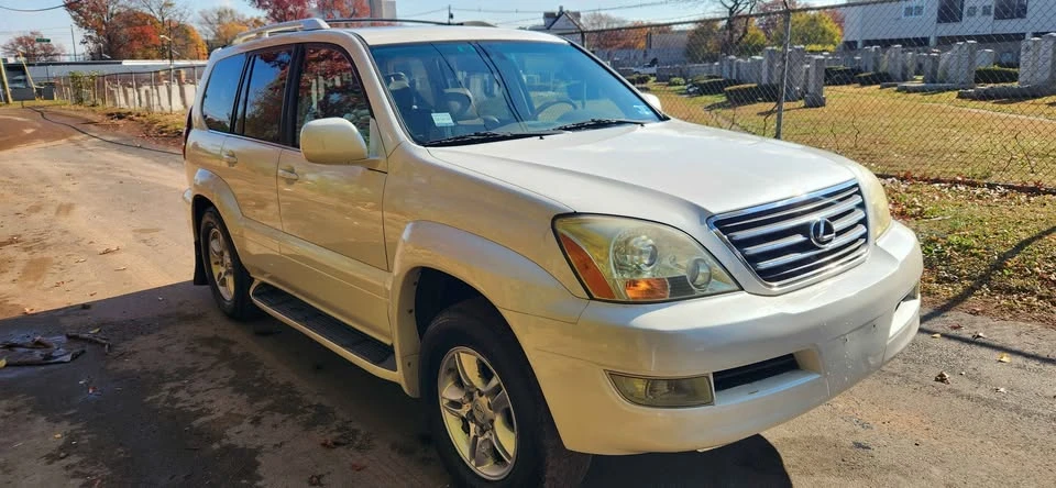 2005 Lexus GX 1st Gen - Image 3 of 19