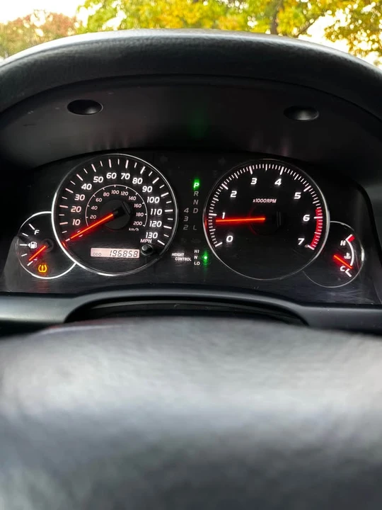 2005 Lexus GX 1st Gen - Image 12 of 19