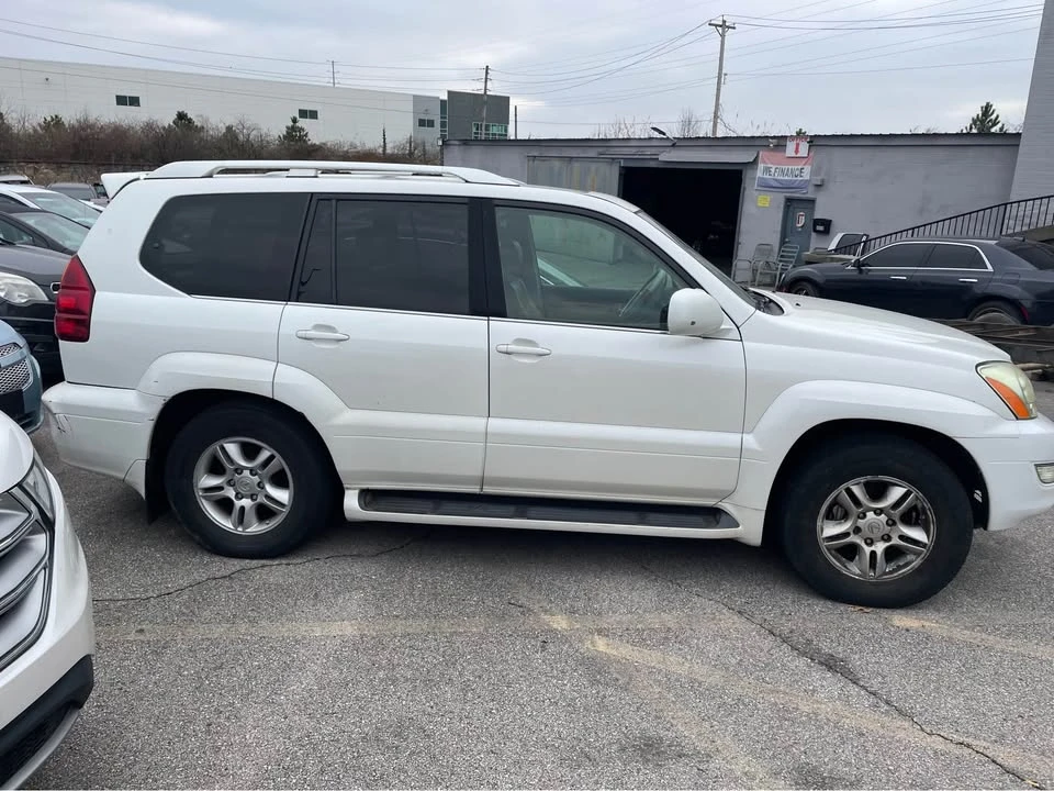 2005 Lexus GX 1st Gen - Image 4 of 7