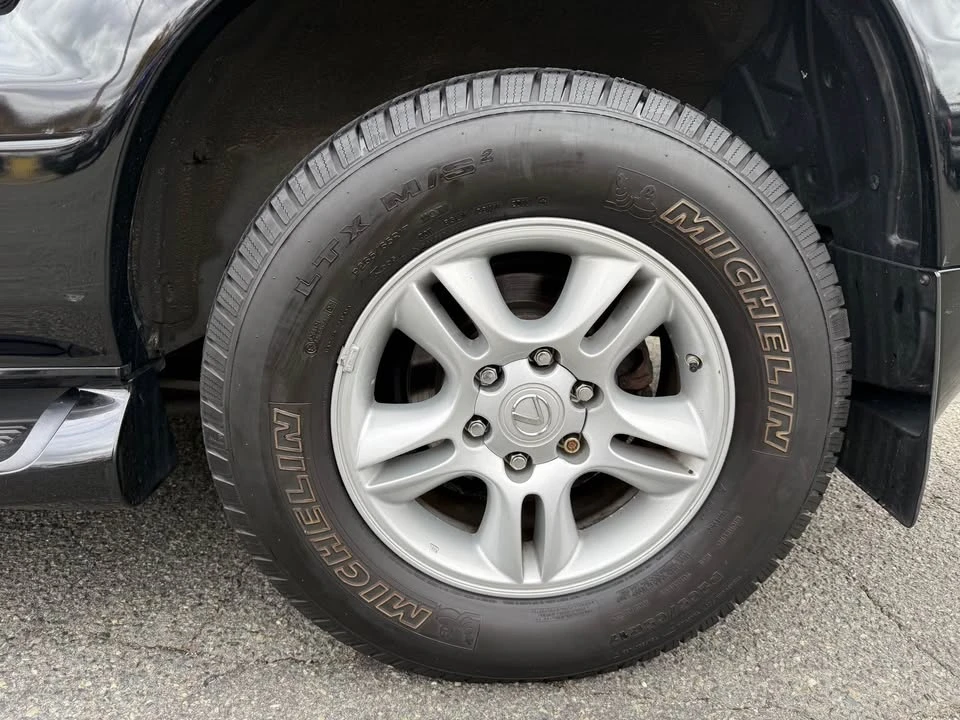2005 Lexus GX 2nd Gen - Image 18 of 19