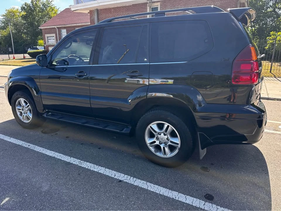 2005 Lexus GX 1st Gen - Image 7 of 19