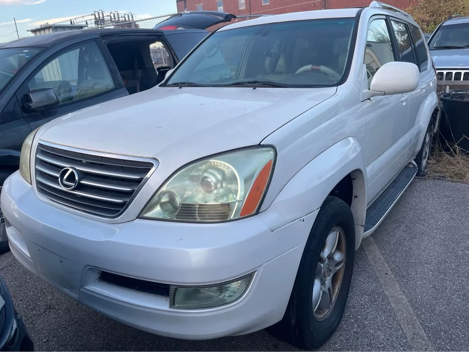 2005 Lexus GX 1st Gen - Image 2 of 7