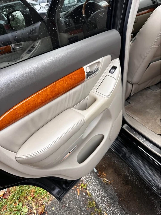 2005 Lexus GX 1st Gen - Image 16 of 19