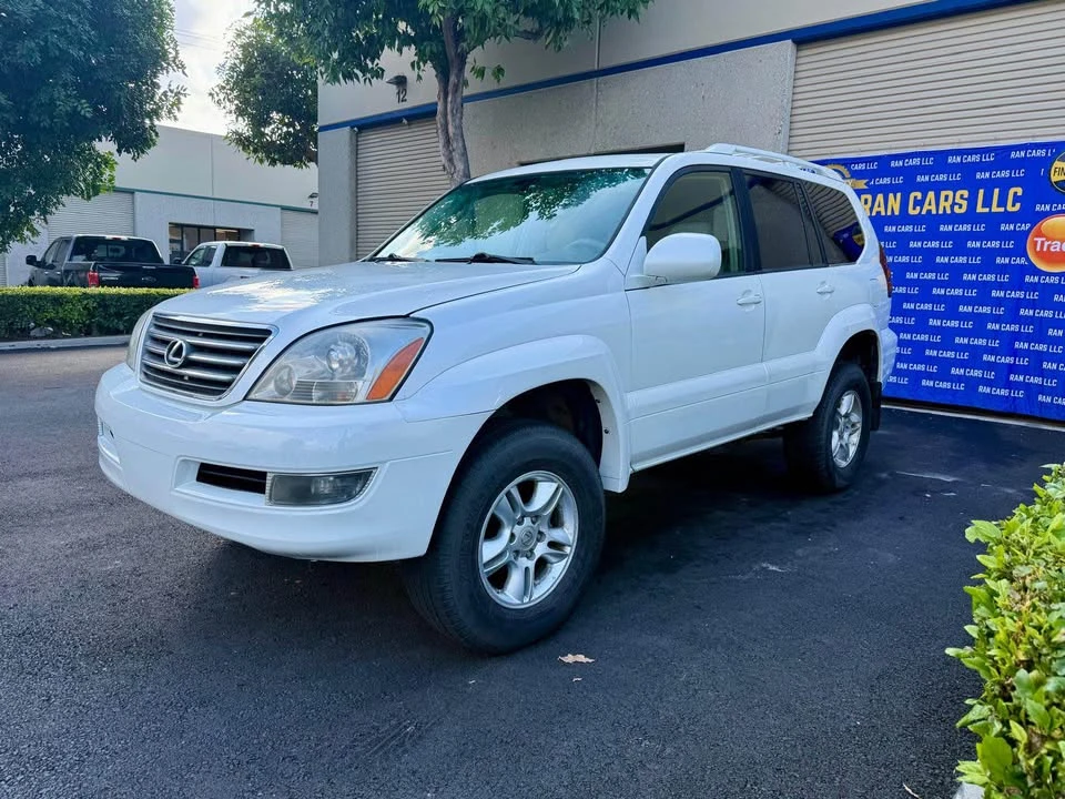 2005 Lexus GX 1st Gen - Image 4 of 16