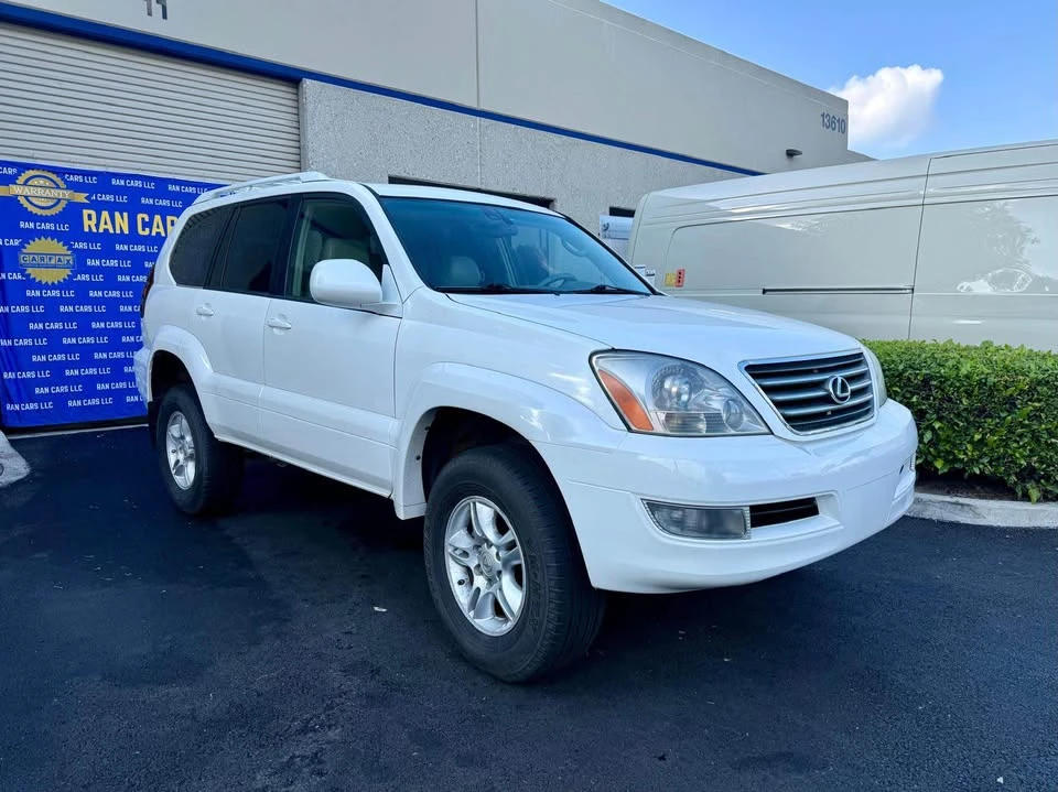 2005 Lexus GX 1st Gen - Image 3 of 16