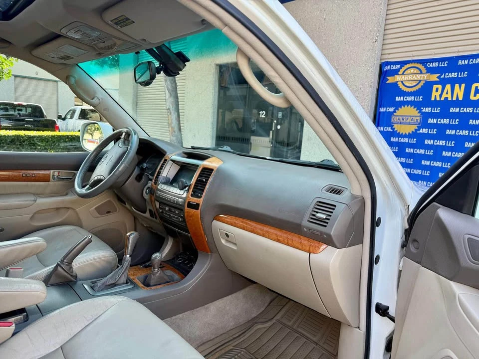 2005 Lexus GX 1st Gen - Image 11 of 16