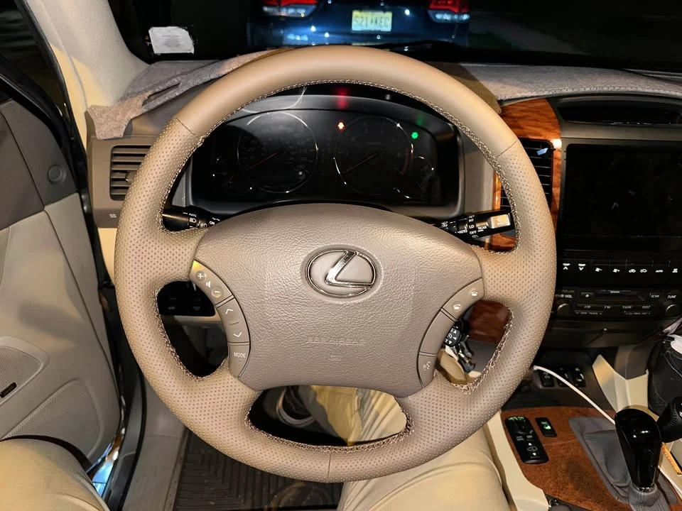 2005 Lexus GX 1st Gen - Image 11 of 16