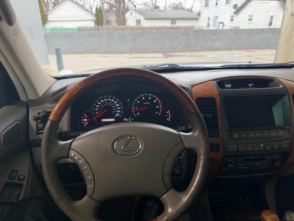 2005 Lexus GX 1st Gen - Image 11 of 11
