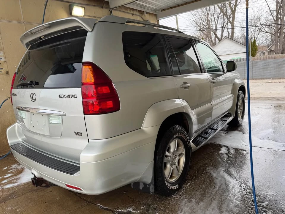 2005 Lexus GX 1st Gen - Image 6 of 11