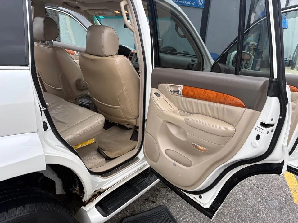 2005 Lexus GX 1st Gen - Image 11 of 19