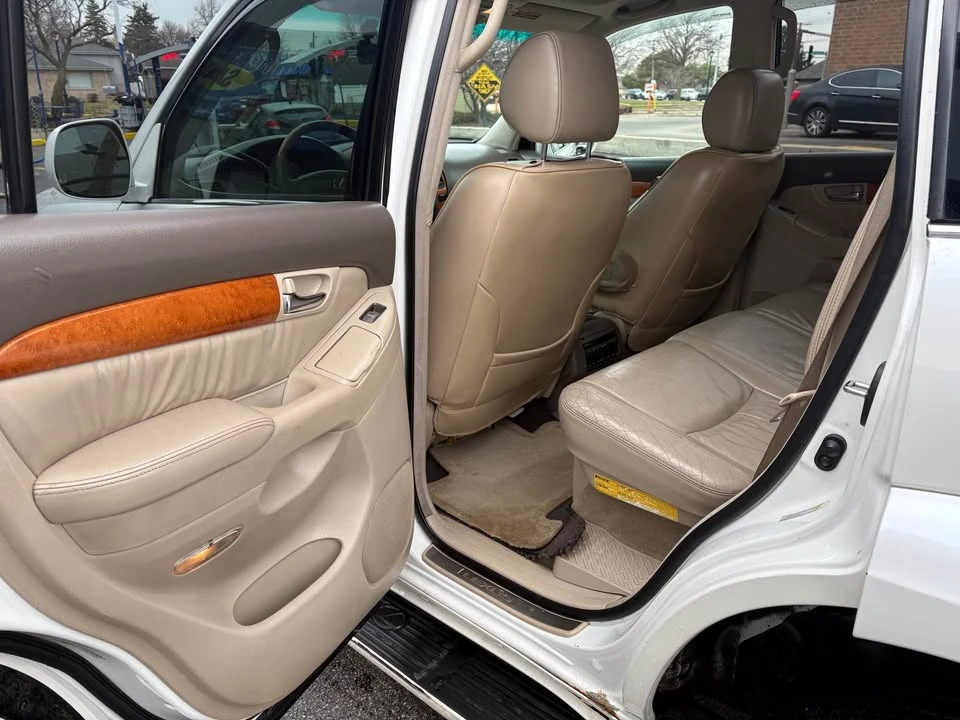 2005 Lexus GX 1st Gen - Image 5 of 19
