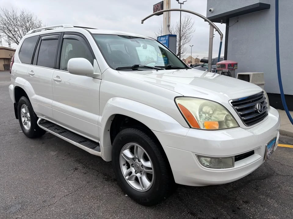 2005 Lexus GX 1st Gen - Image 2 of 19
