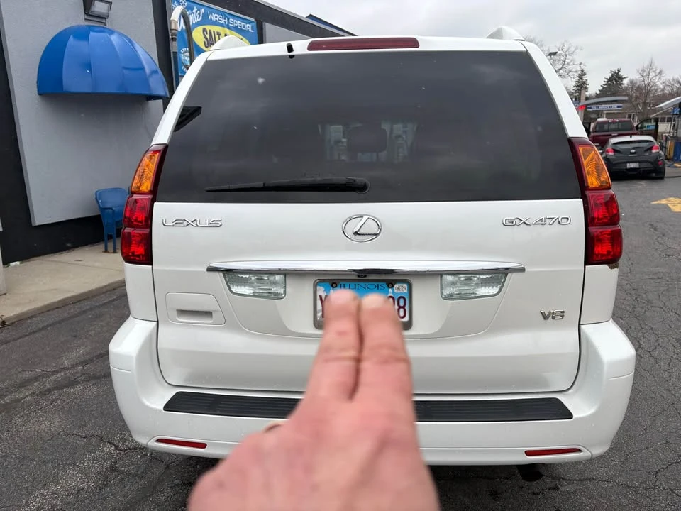 2005 Lexus GX 1st Gen - Image 18 of 19